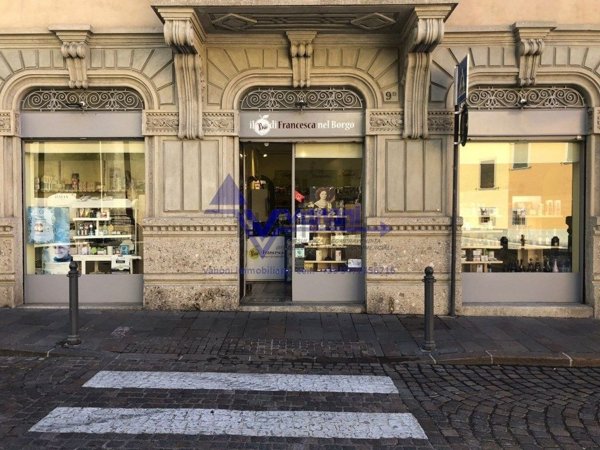 ufficio in vendita a Bergamo in zona Borgo Pignolo