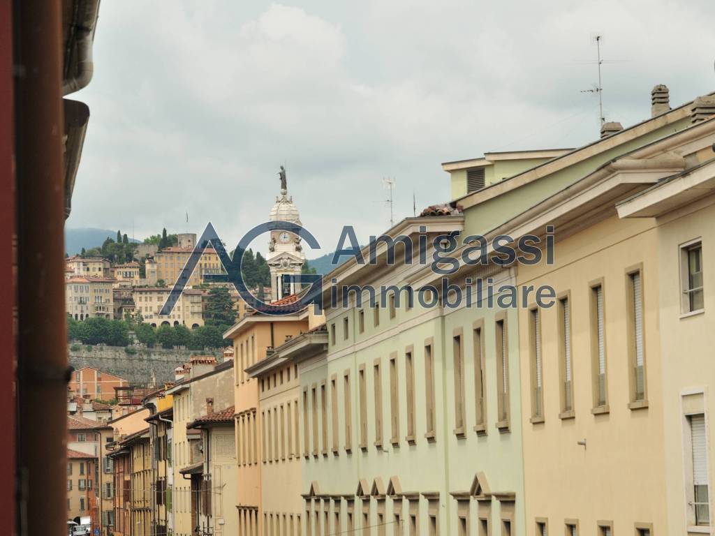 appartamento in vendita a Bergamo in zona Bergamo Centro