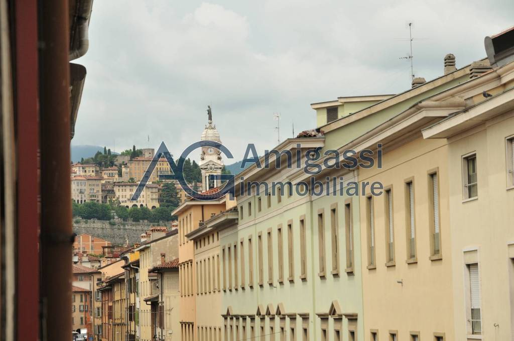 appartamento in vendita a Bergamo in zona Bergamo Centro