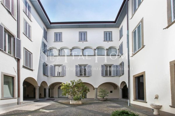 appartamento in vendita a Bergamo in zona Bergamo Centro