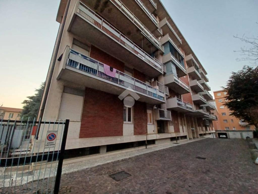 appartamento in vendita a Bergamo in zona Canovine