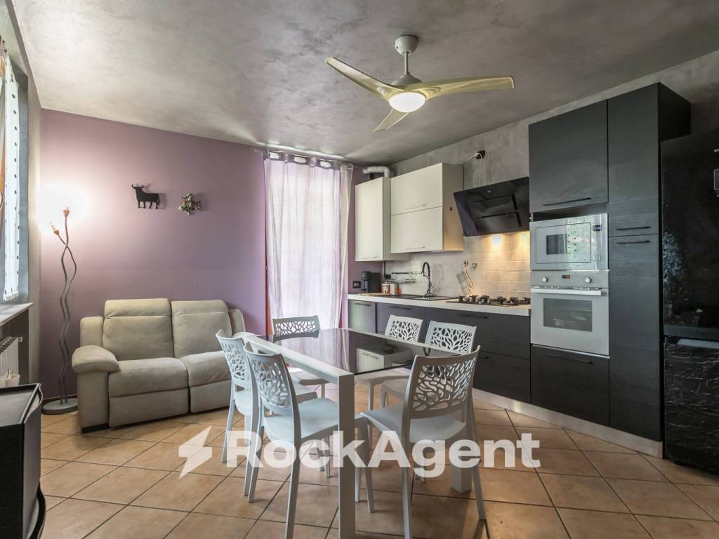 appartamento in vendita a Bergamo in zona Borgo Santa Caterina