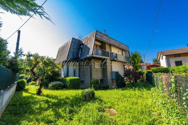 casa indipendente in vendita a Bergamo in zona Valtesse/Valverde