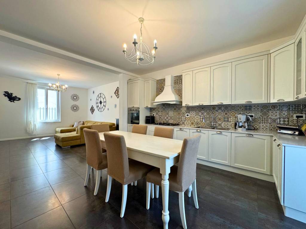 casa indipendente in vendita a Bergamo in zona Boccaleone