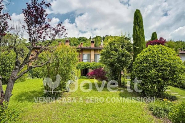 casa indipendente in vendita a Bergamo in zona Fontana / Robetta / Sombreno