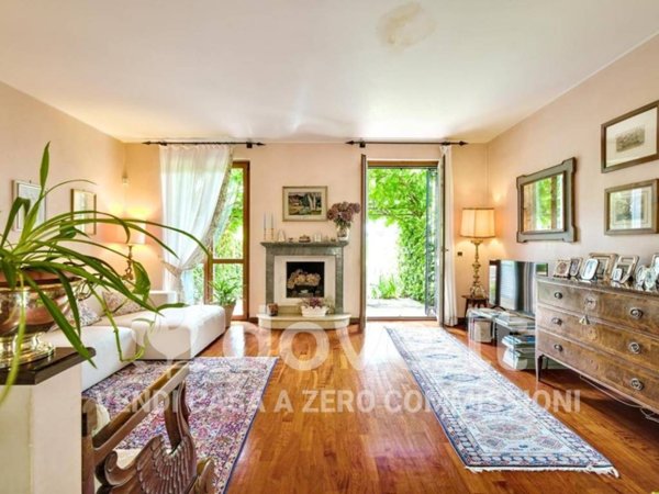 casa indipendente in vendita a Bergamo in zona Fontana / Robetta / Sombreno