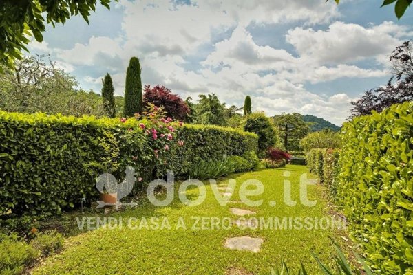 casa indipendente in vendita a Bergamo in zona Fontana / Robetta / Sombreno