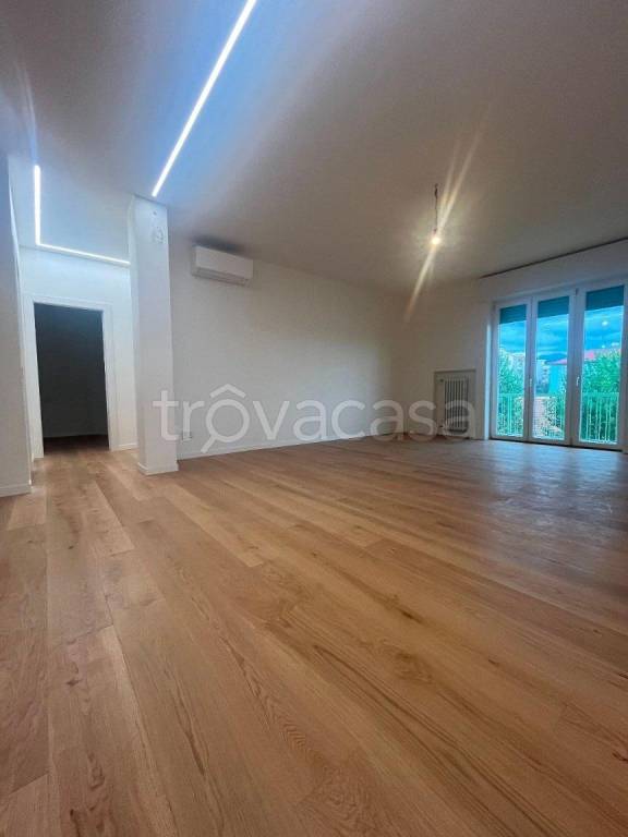 appartamento in vendita a Bergamo in zona Monterosso