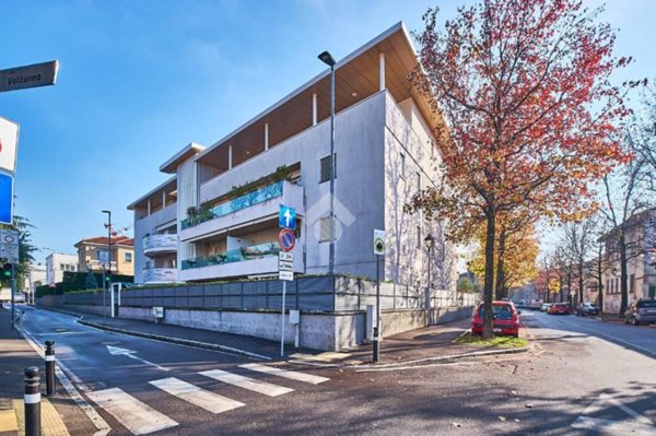 appartamento in vendita a Bergamo in zona Borgo Santa Caterina
