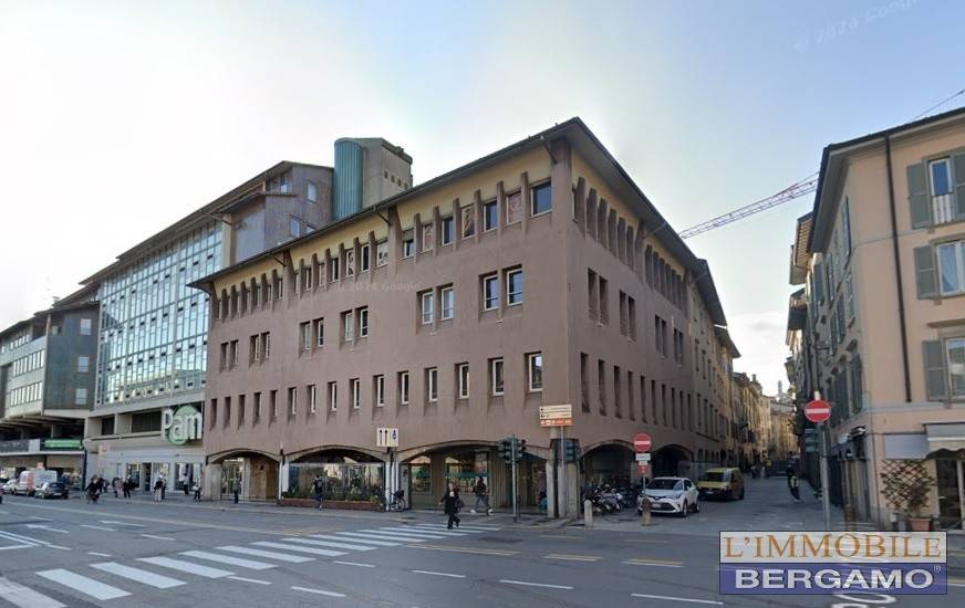 appartamento in vendita a Bergamo in zona Borgo Palazzo