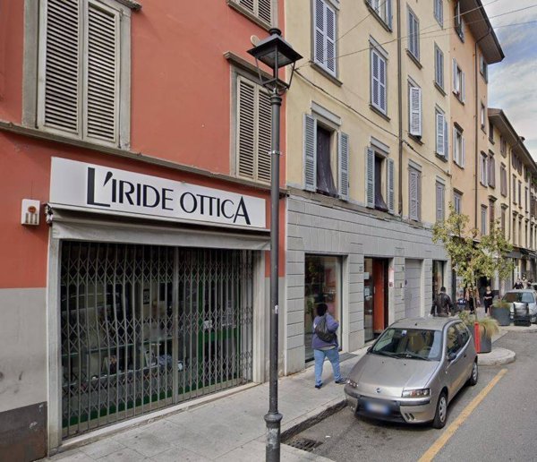 negozio in vendita a Bergamo in zona Borgo Palazzo
