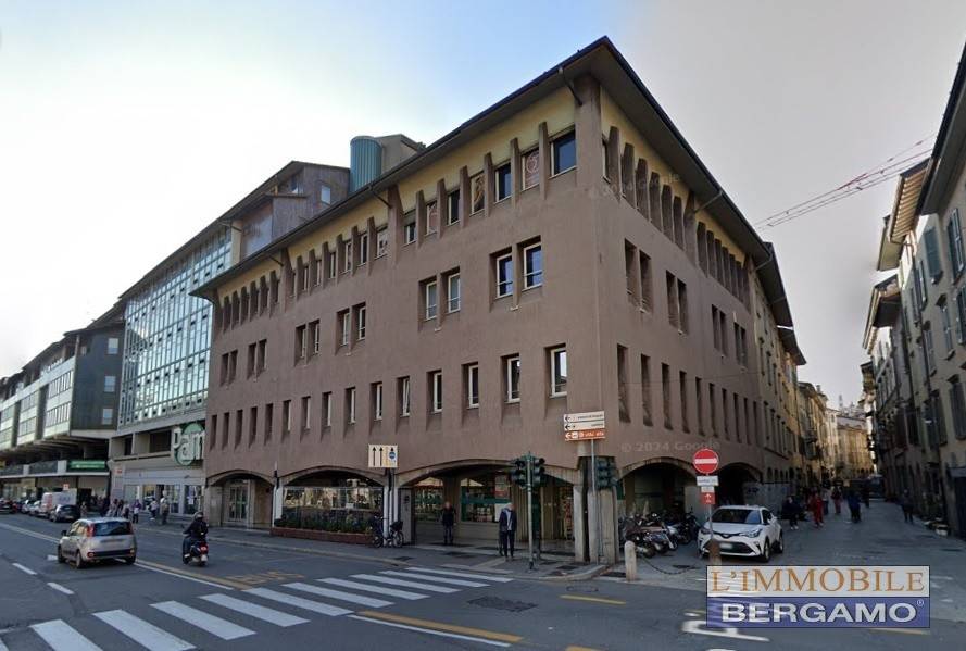 appartamento in vendita a Bergamo in zona Borgo Palazzo