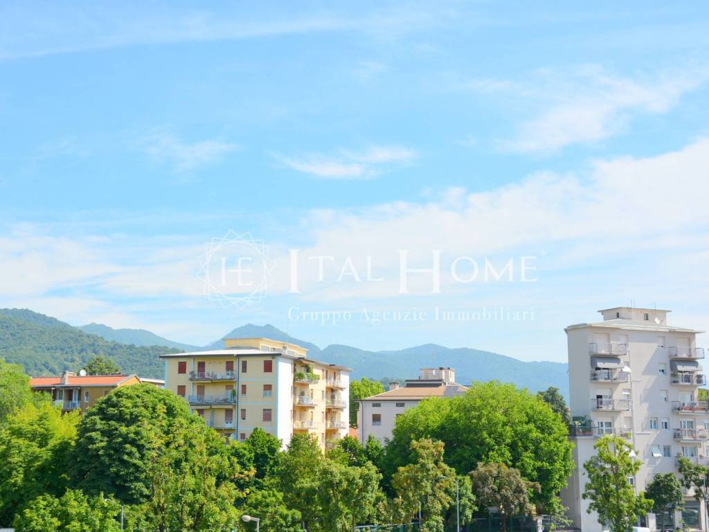 appartamento in vendita a Bergamo in zona Borgo Santa Caterina