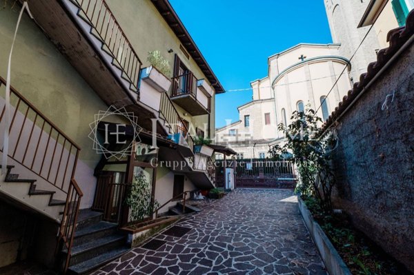 locale di sgombero in vendita a Bergamo in zona Città Alta