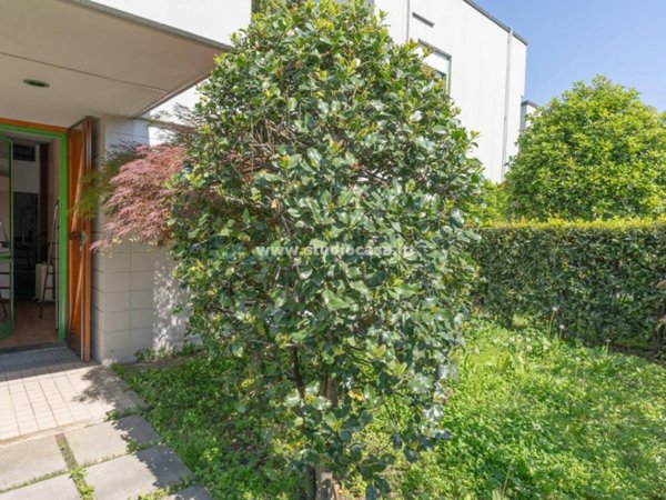 casa indipendente in vendita a Bergamo in zona Longuelo