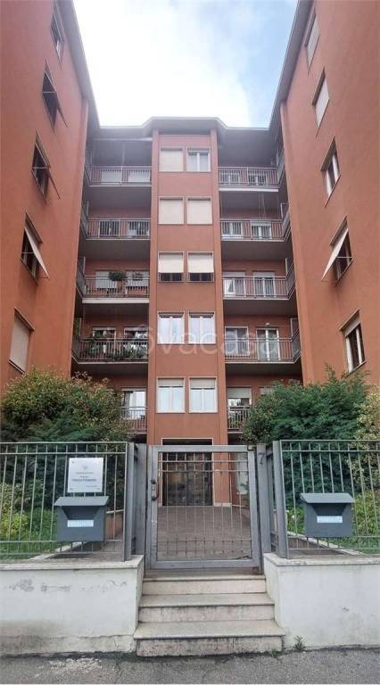 appartamento in vendita a Bergamo in zona Borgo Santa Caterina