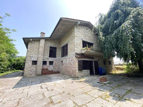 casa indipendente in vendita a Bergamo in zona Città Alta