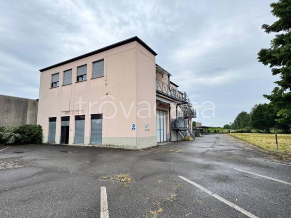 negozio in vendita a Bergamo in zona Borgo Palazzo