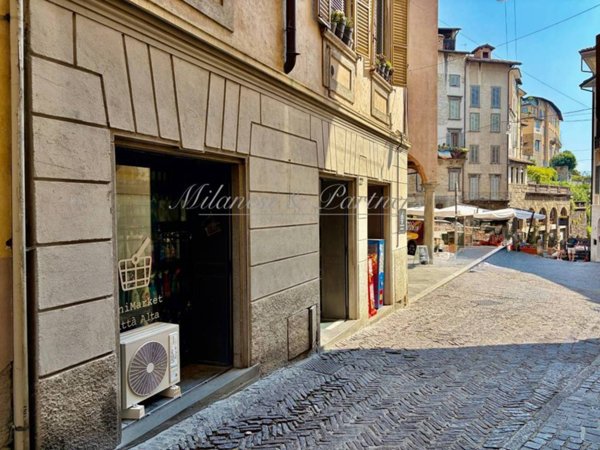 negozio in vendita a Bergamo in zona Città Alta