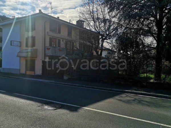 negozio in vendita a Bergamo in zona Longuelo