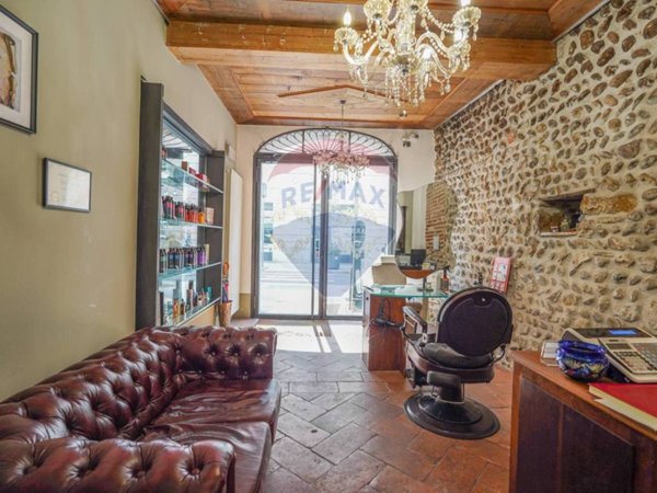 negozio in vendita a Bergamo in zona Borgo Palazzo