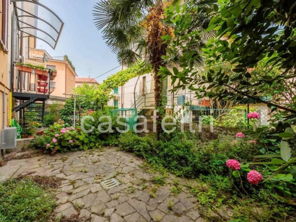 casa indipendente in vendita a Bergamo in zona Longuelo