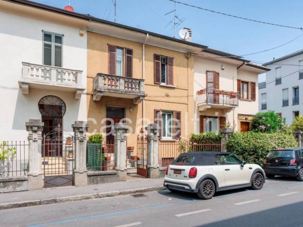 casa indipendente in vendita a Bergamo in zona Longuelo
