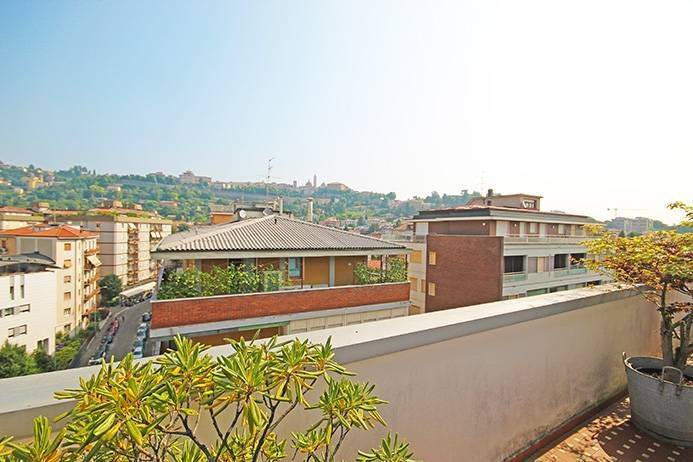 appartamento in vendita a Bergamo in zona Conca d'Oro
