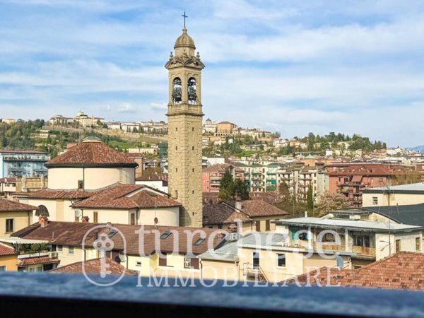 appartamento in vendita a Bergamo in zona Loreto