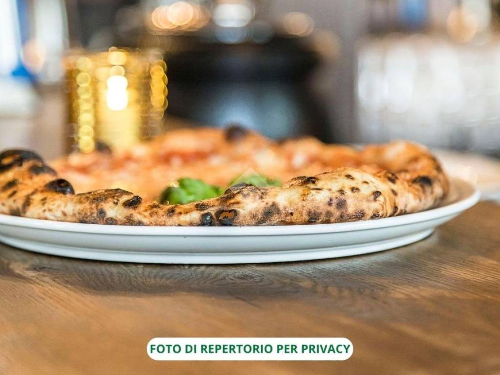 negozio in vendita a Bergamo in zona Borgo Palazzo