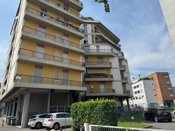appartamento in vendita a Bergamo in zona Borgo Santa Caterina