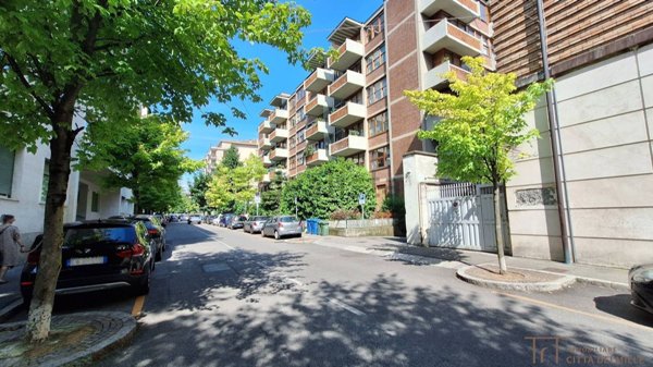 appartamento in vendita a Bergamo in zona Borgo Pignolo
