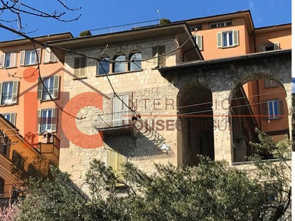 appartamento in vendita a Bergamo in zona Città Alta