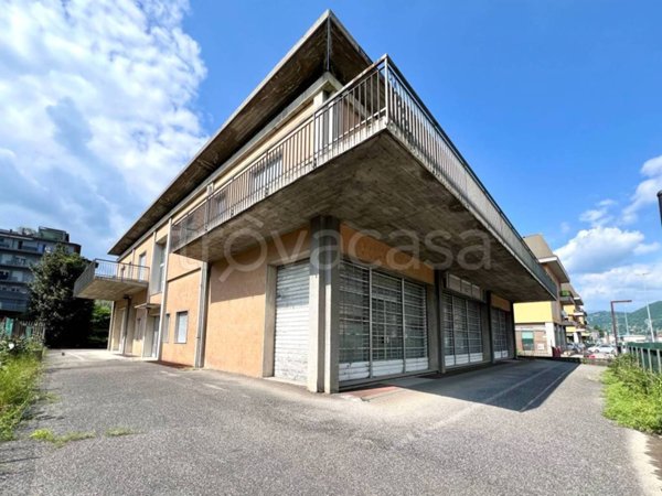 negozio in vendita a Bergamo in zona Colognola