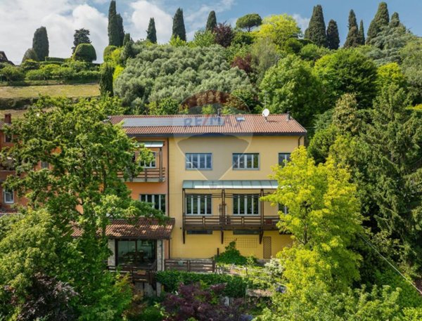 appartamento in vendita a Bergamo in zona Città Alta