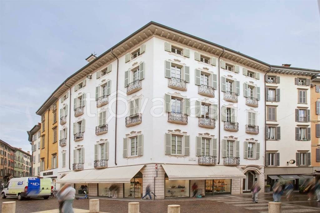 appartamento in vendita a Bergamo in zona Bergamo Centro