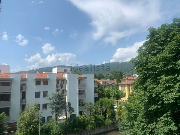 appartamento in vendita a Bergamo in zona Borgo Santa Caterina