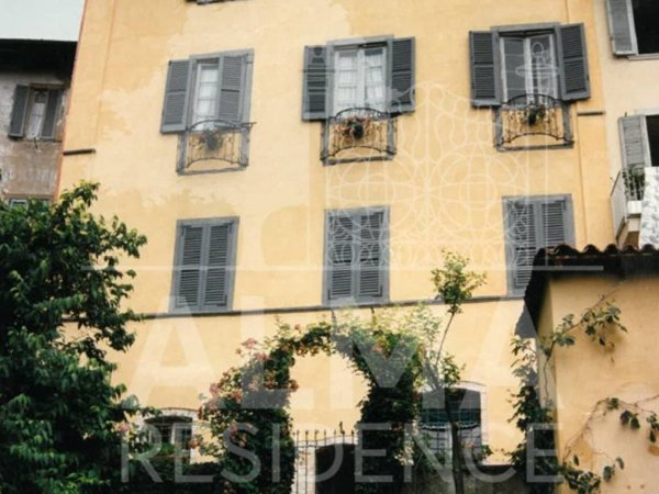 casa indipendente in vendita a Bergamo in zona Borgo Palazzo