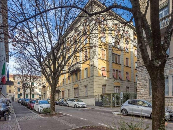 appartamento in vendita a Bergamo in zona Città Alta