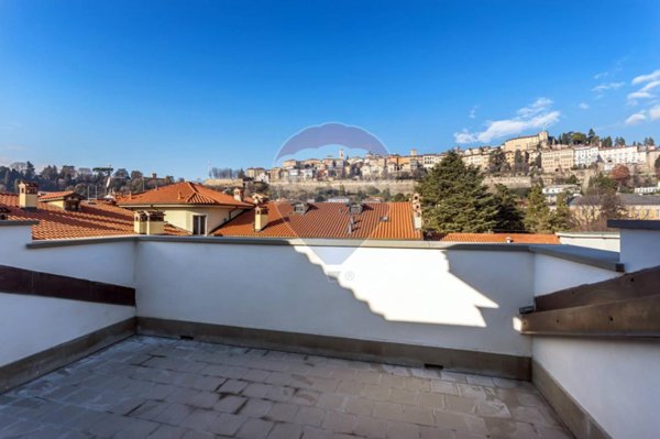 appartamento in vendita a Bergamo in zona Borgo Palazzo