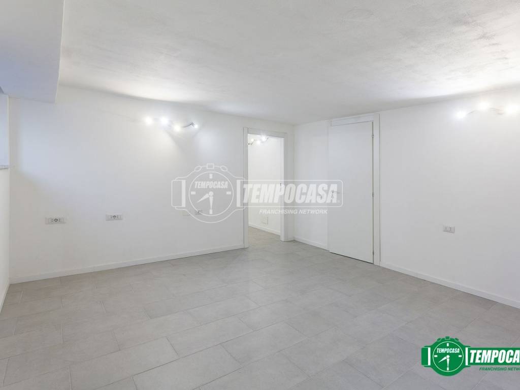 ufficio in vendita a Bergamo in zona Longuelo