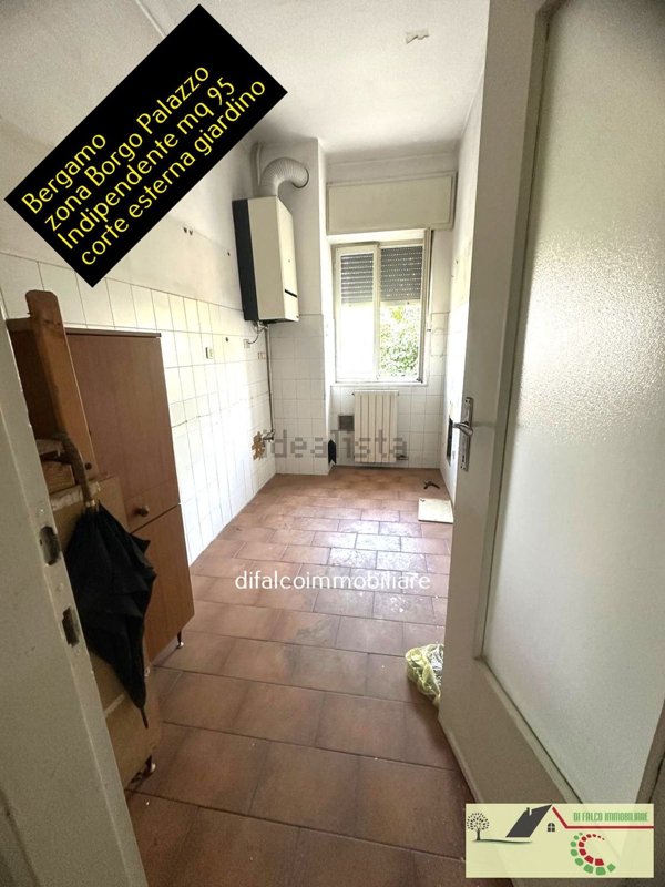 esavano in vendita a Bergamo in zona Borgo Palazzo