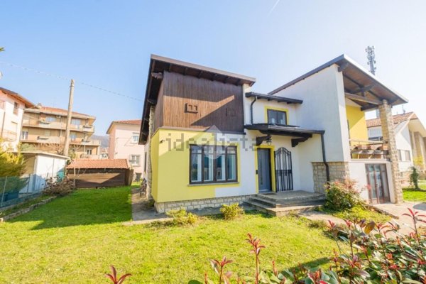 casa indipendente in vendita a Bergamo in zona Valtesse/Valverde