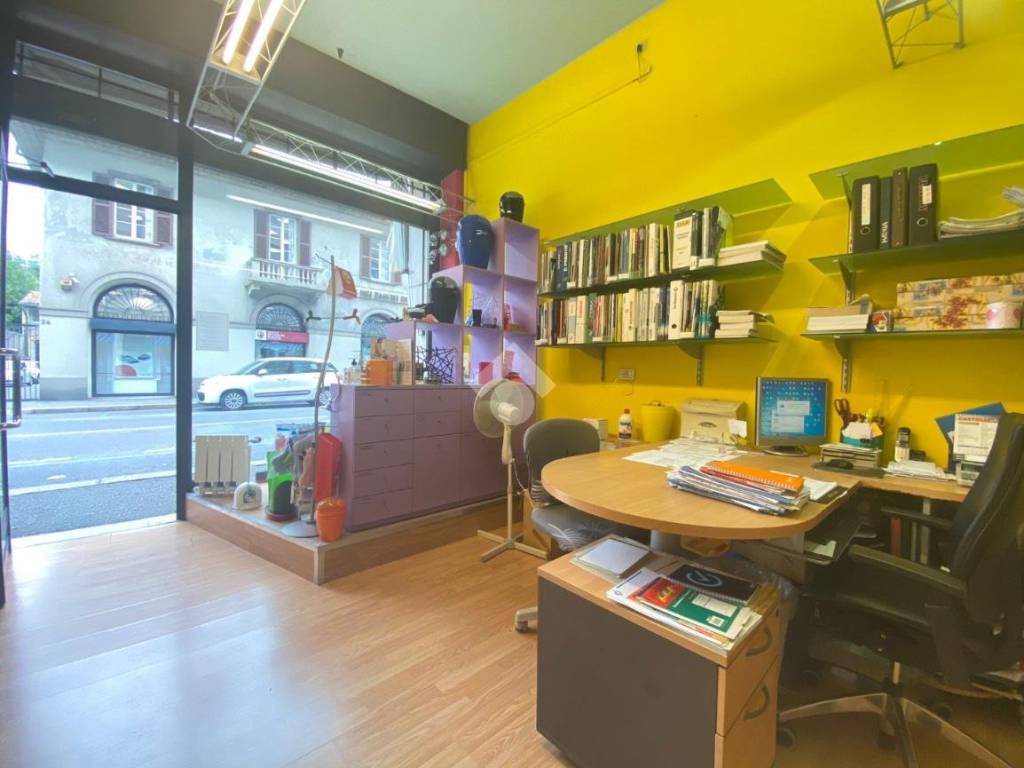 locale commerciale in vendita a Bergamo in zona Borgo Palazzo