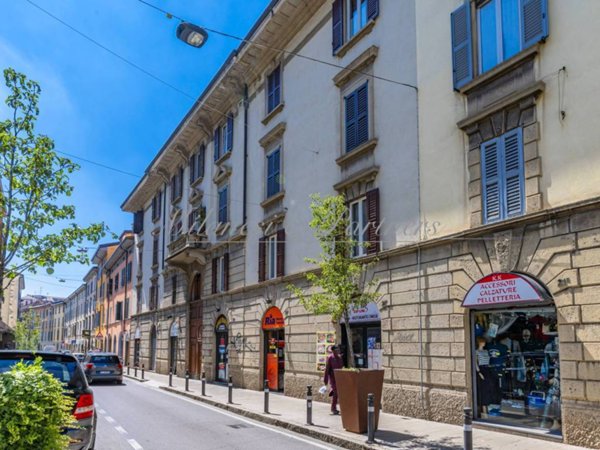 appartamento in vendita a Bergamo in zona Borgo Palazzo