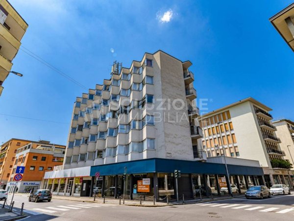 appartamento in vendita a Bergamo in zona Borgo Palazzo