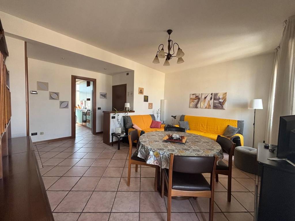 appartamento in vendita a Bergamo in zona Borgo Palazzo