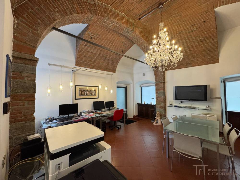 ufficio in vendita a Bergamo in zona Bergamo Centro