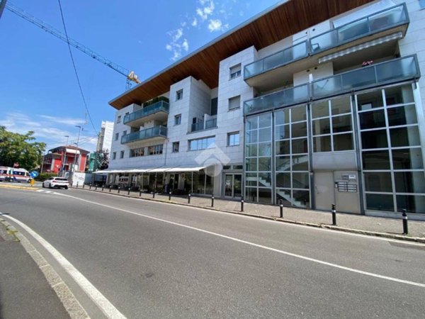ufficio in vendita a Bergamo in zona Borgo Palazzo