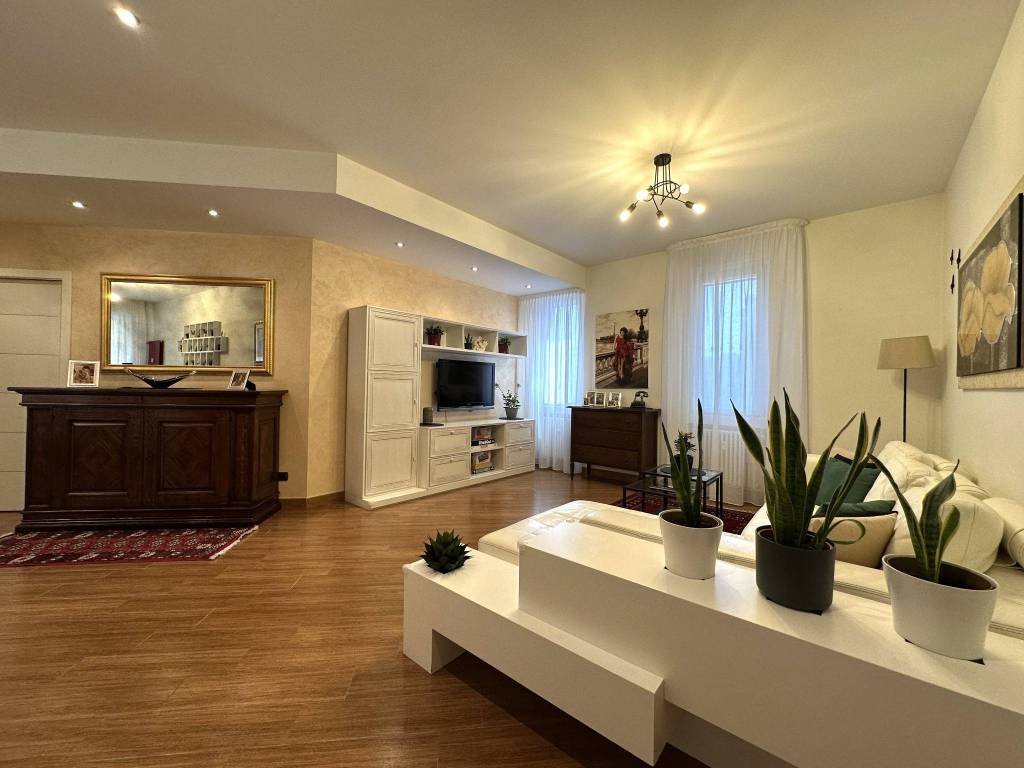 appartamento in vendita a Bergamo in zona Borgo Palazzo
